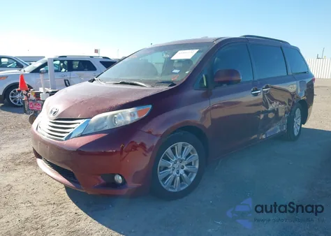 2012 Toyota Sienna Limited V6 7 Passenger z USA, uszkodzony, nr VIN 5TDYK3DC6CS235331